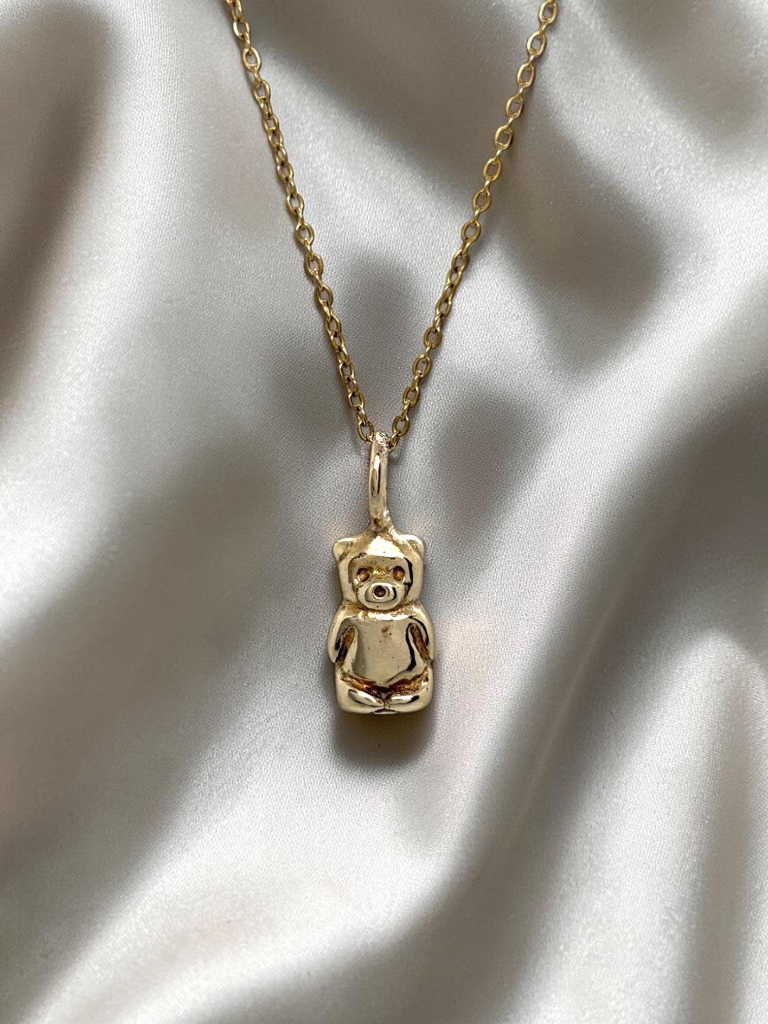 Honey bear charm necklace